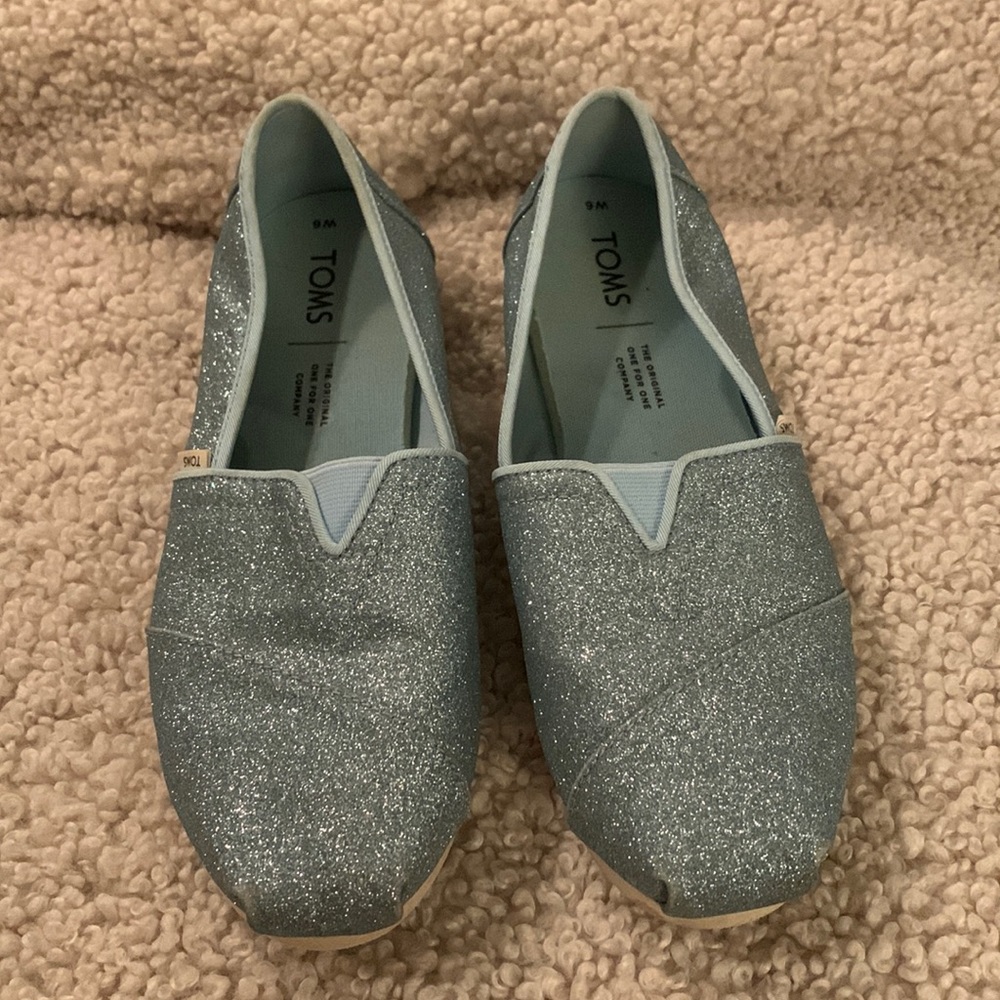 Toms Women's Silver Glitter Slip-On Flats